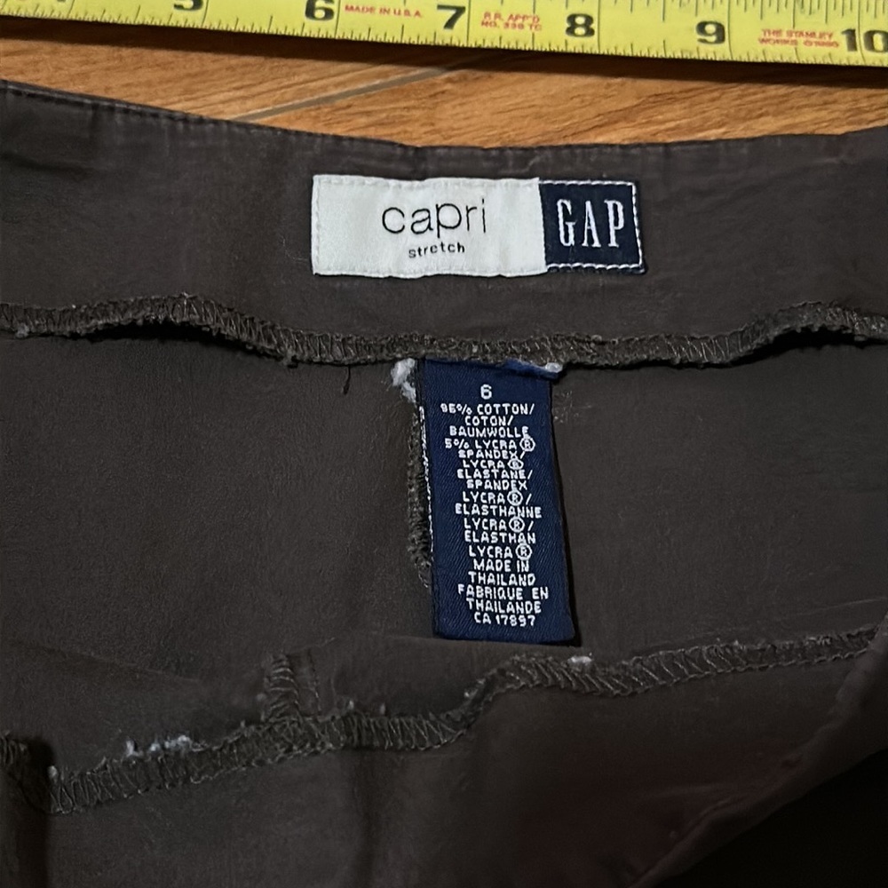 Gap Capris - Picture 4 of 5